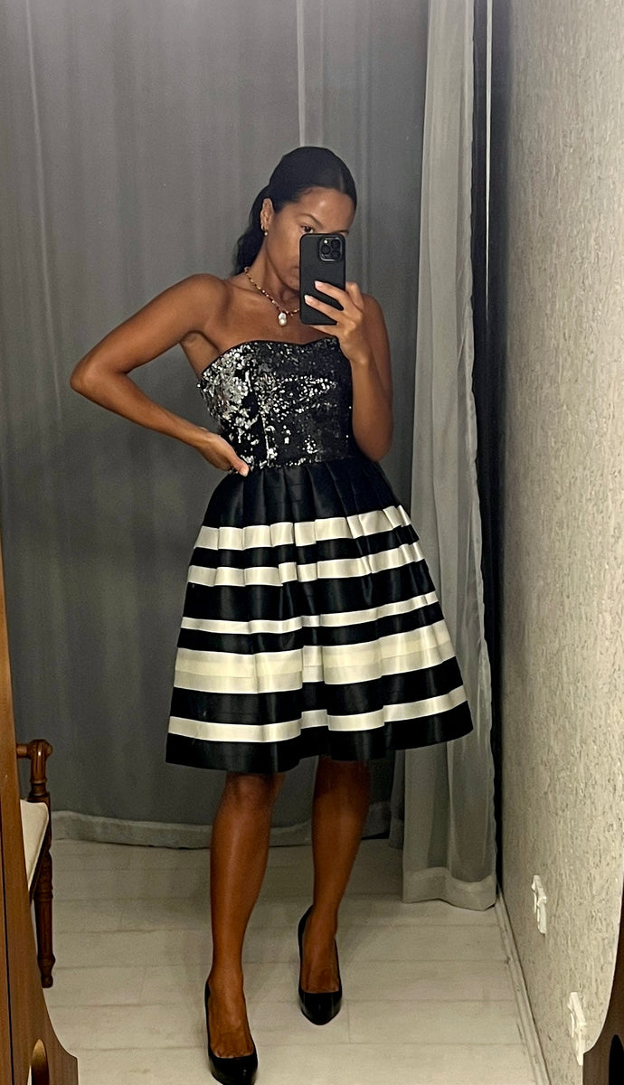 Pre-loved Alannah Hill Strapless Strip Sequin Dress – GrandDays
