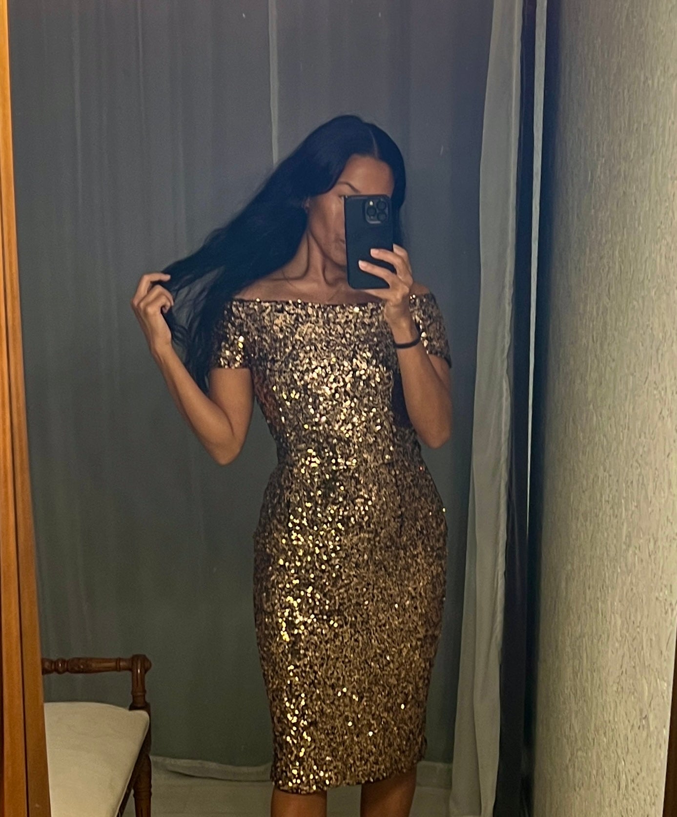 Pre-loved French Connection Gold Sequin Dress GrandDays Pre-loved French Connection Gold Sequin Dress GrandDays